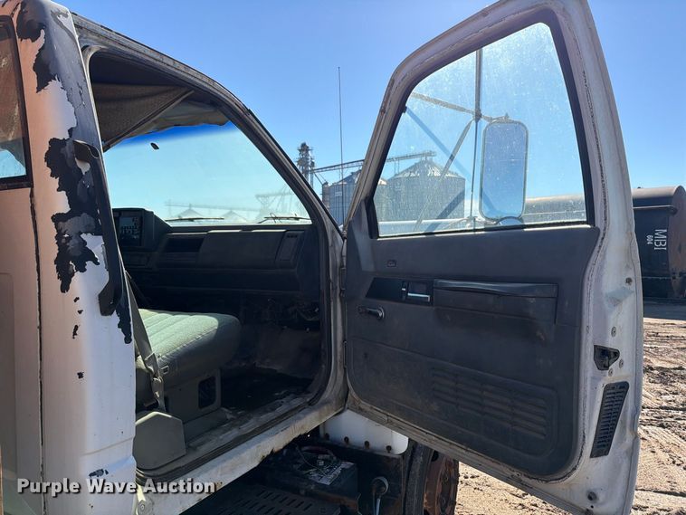 image for item FT7542 1992 GMC C6 water truck