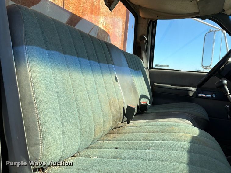 image for item FT7542 1992 GMC C6 water truck