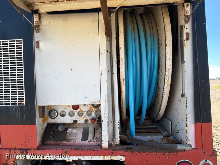 image for item FT7542 1992 GMC C6 water truck