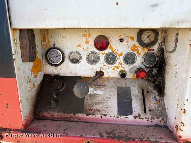 image for item FT7542 1992 GMC C6 water truck