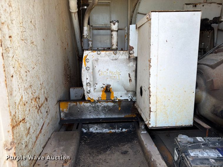image for item FT7542 1992 GMC C6 water truck