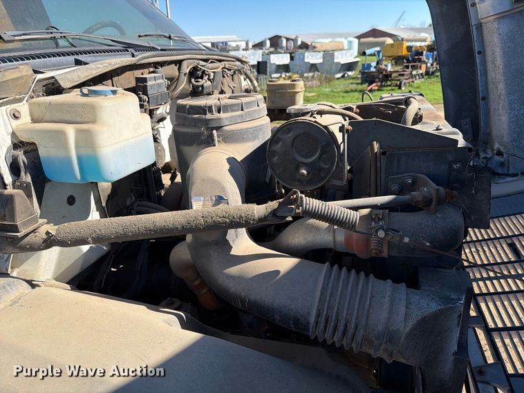 image for item FT7542 1992 GMC C6 water truck