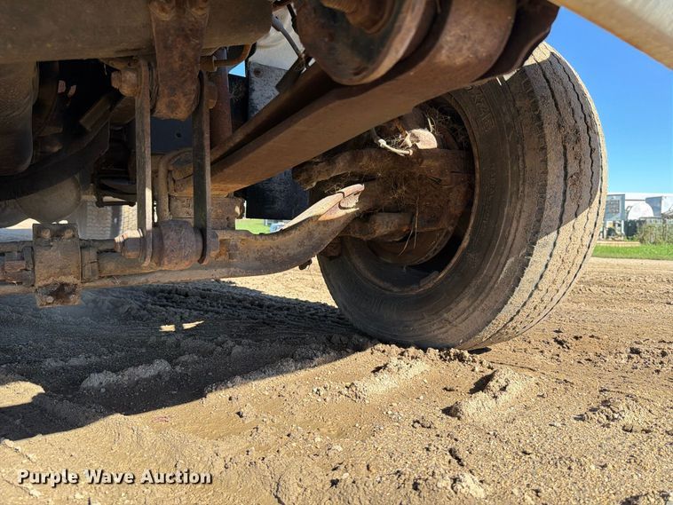 image for item FT7542 1992 GMC C6 water truck