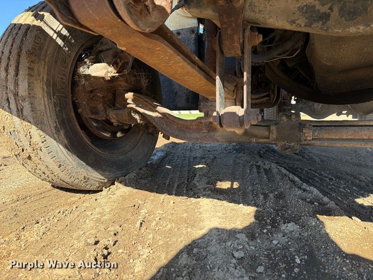image for item FT7542 1992 GMC C6 water truck