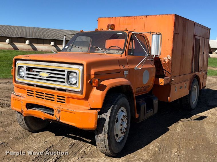 image for item FT7543 1984 Chevrolet C7 tank truck