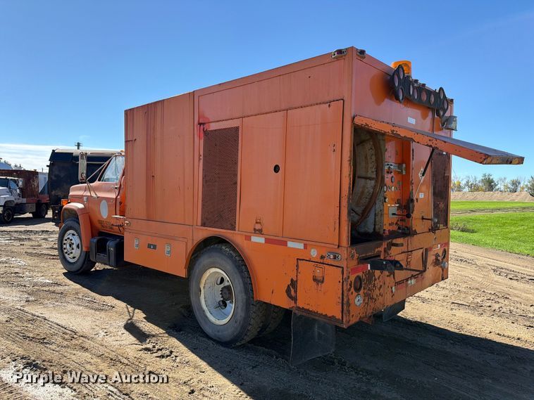 image for item FT7543 1984 Chevrolet C7 tank truck