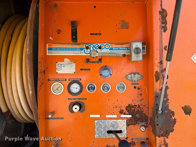 image for item FT7543 1984 Chevrolet C7 tank truck