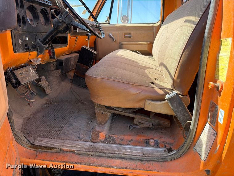 image for item FT7543 1984 Chevrolet C7 tank truck