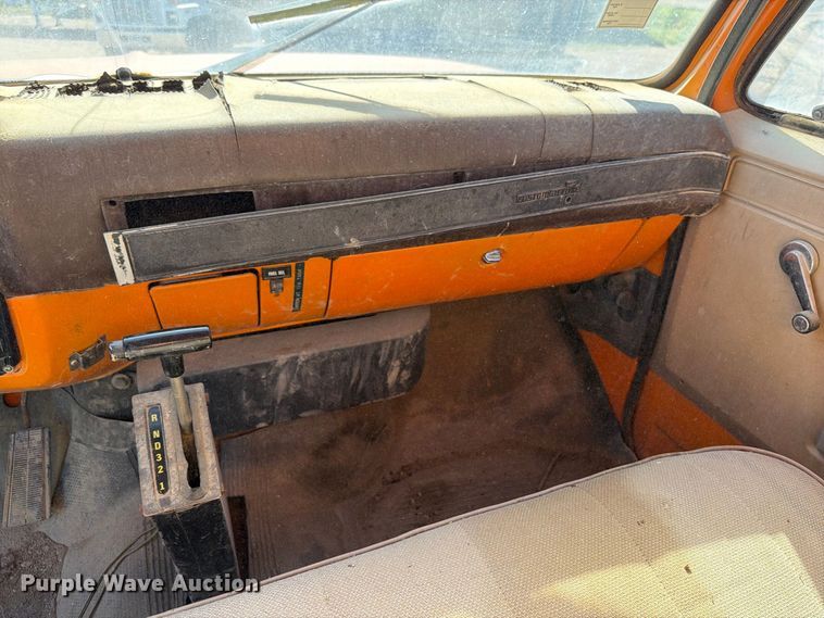 image for item FT7543 1984 Chevrolet C7 tank truck