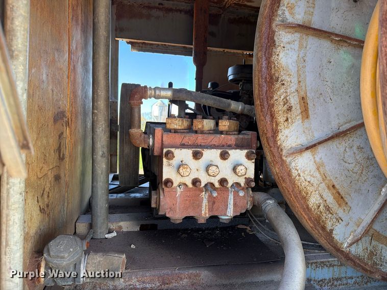 image for item FT7543 1984 Chevrolet C7 tank truck