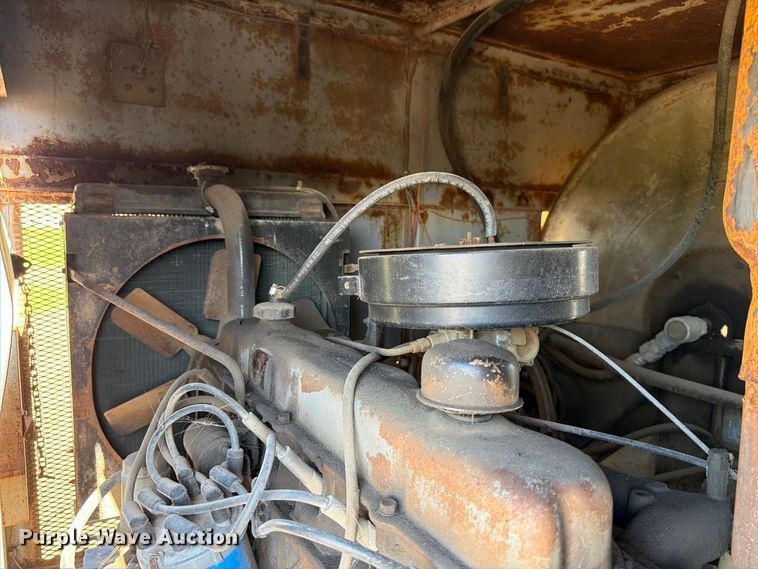 image for item FT7543 1984 Chevrolet C7 tank truck