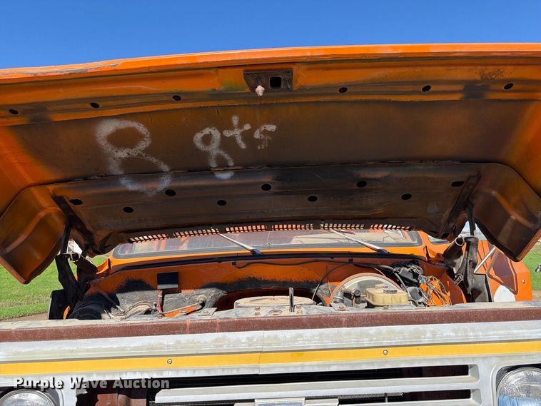 image for item FT7543 1984 Chevrolet C7 tank truck