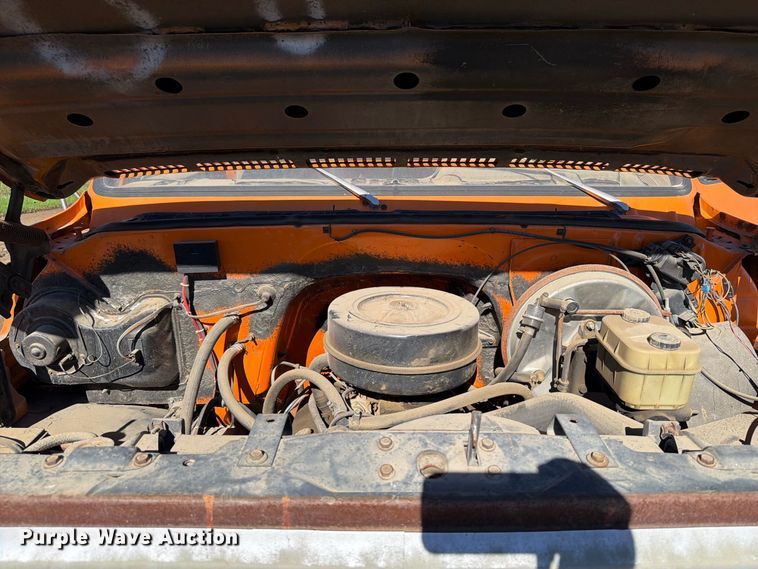 image for item FT7543 1984 Chevrolet C7 tank truck