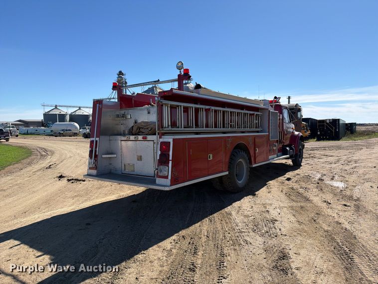 image for item FT7545 1990 International 4700 pumper fire truck