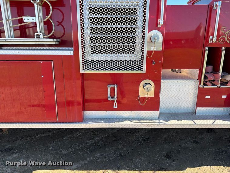 image for item FT7545 1990 International 4700 pumper fire truck