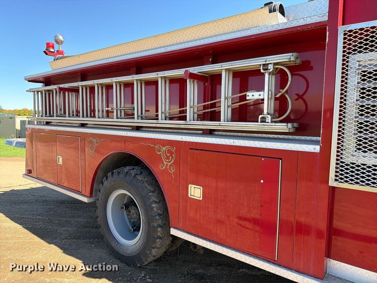 image for item FT7545 1990 International 4700 pumper fire truck