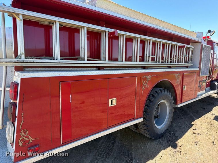 image for item FT7545 1990 International 4700 pumper fire truck