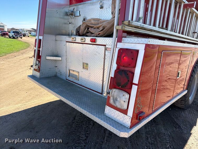 image for item FT7545 1990 International 4700 pumper fire truck