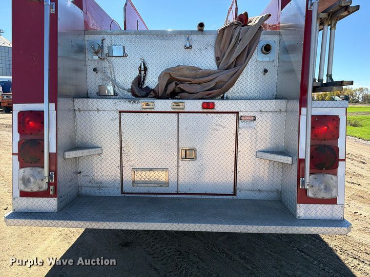 image for item FT7545 1990 International 4700 pumper fire truck