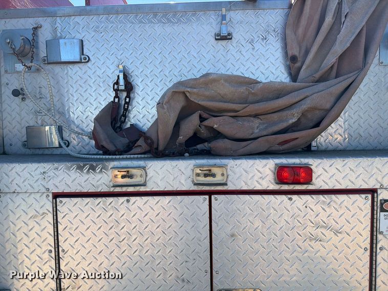image for item FT7545 1990 International 4700 pumper fire truck