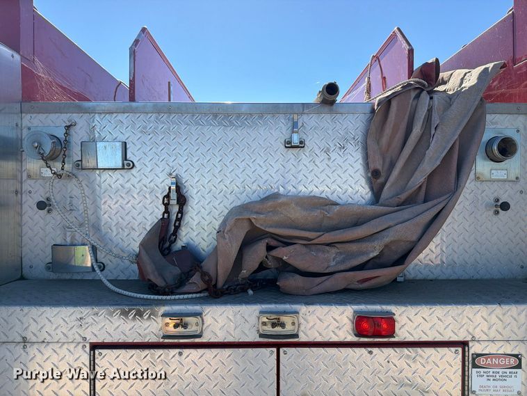 image for item FT7545 1990 International 4700 pumper fire truck