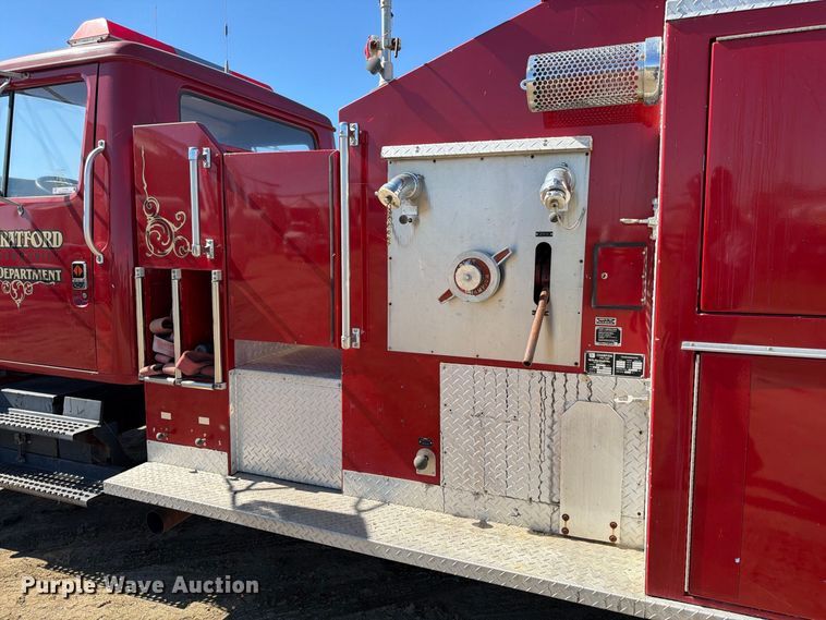 image for item FT7545 1990 International 4700 pumper fire truck