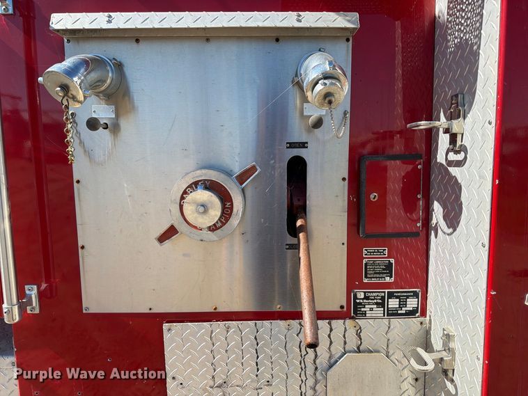 image for item FT7545 1990 International 4700 pumper fire truck