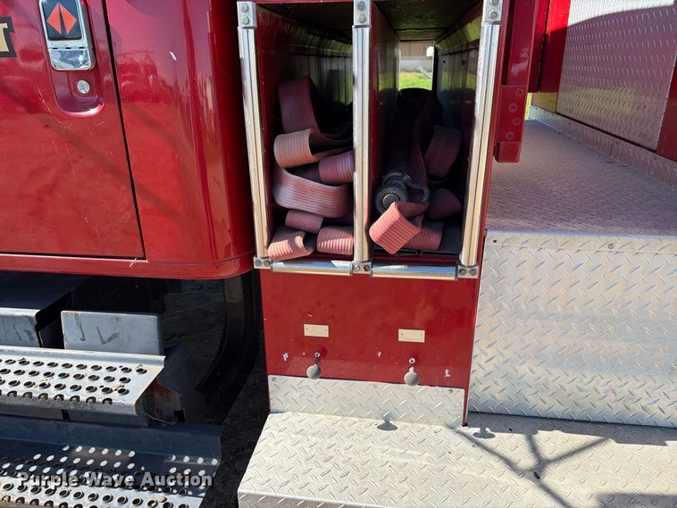 image for item FT7545 1990 International 4700 pumper fire truck