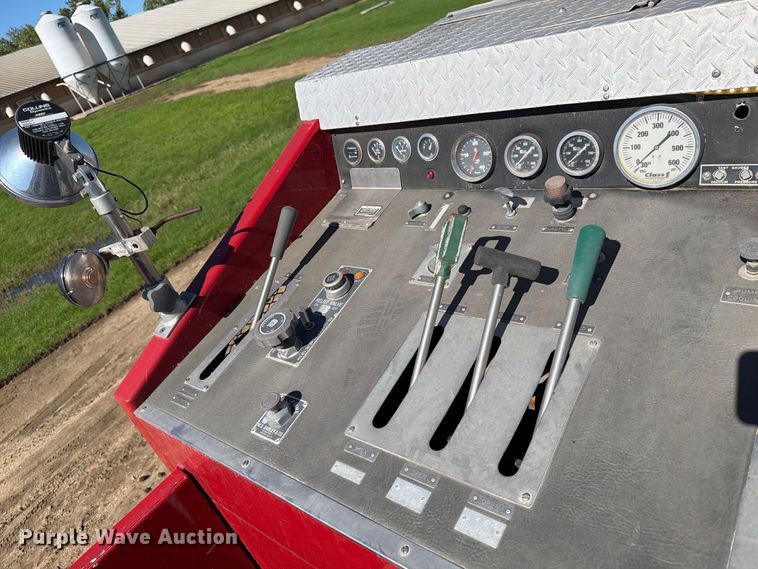 image for item FT7545 1990 International 4700 pumper fire truck