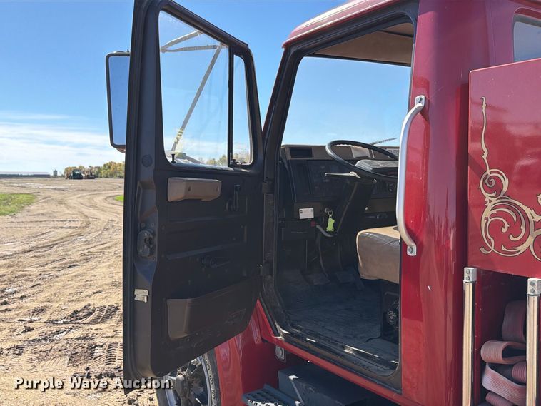 image for item FT7545 1990 International 4700 pumper fire truck