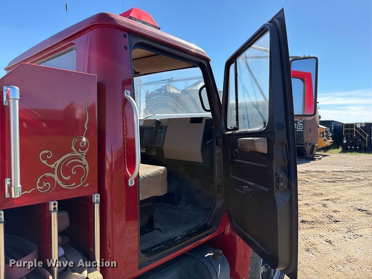 image for item FT7545 1990 International 4700 pumper fire truck