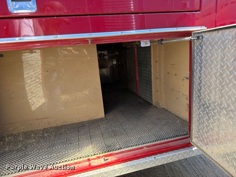 image for item FT7545 1990 International 4700 pumper fire truck