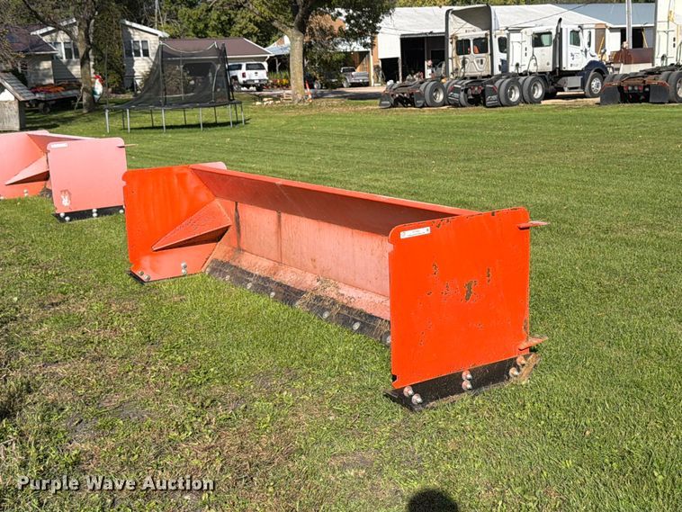 image for item FT7553 skid steer snow pusher