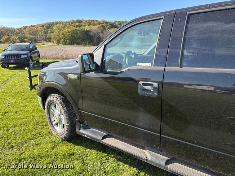 image for item FT7555 2004 Ford F150 Crew Cab pickup truck