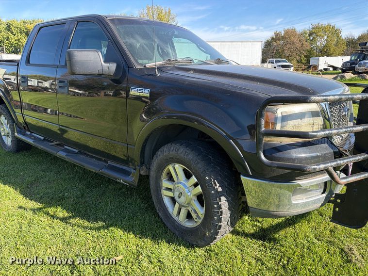 image for item FT7555 2004 Ford F150 Crew Cab pickup truck