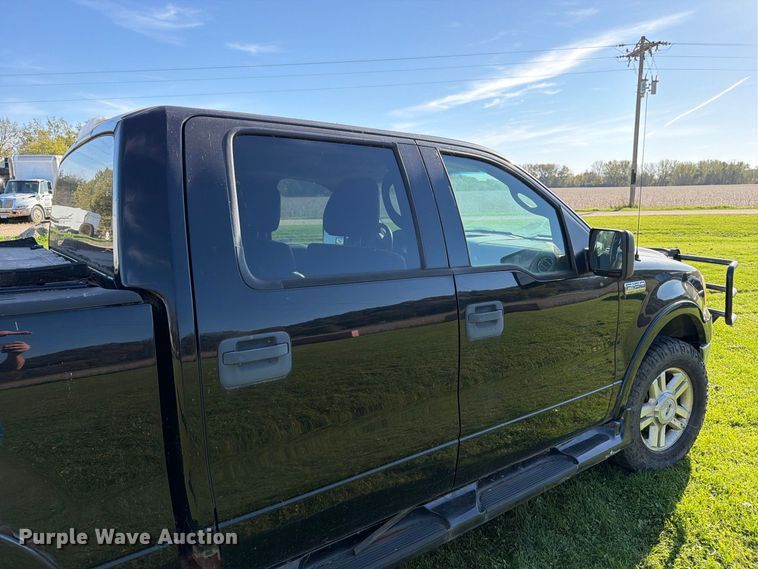 image for item FT7555 2004 Ford F150 Crew Cab pickup truck