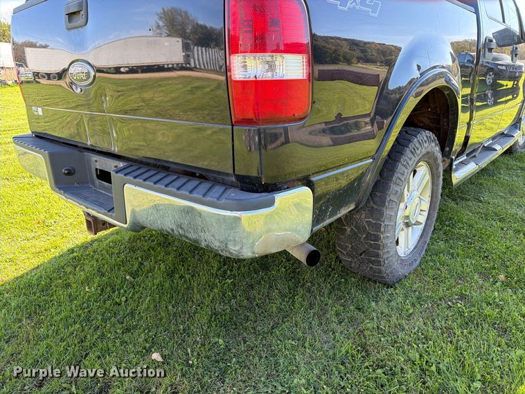 image for item FT7555 2004 Ford F150 Crew Cab pickup truck