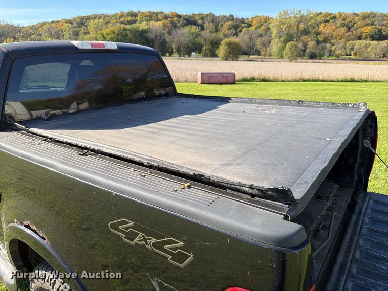image for item FT7555 2004 Ford F150 Crew Cab pickup truck