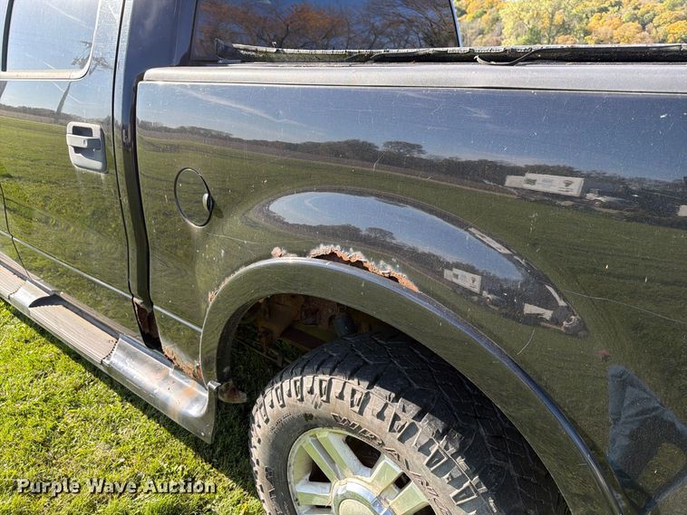 image for item FT7555 2004 Ford F150 Crew Cab pickup truck