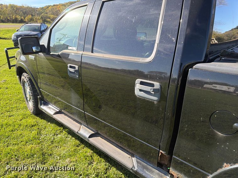 image for item FT7555 2004 Ford F150 Crew Cab pickup truck