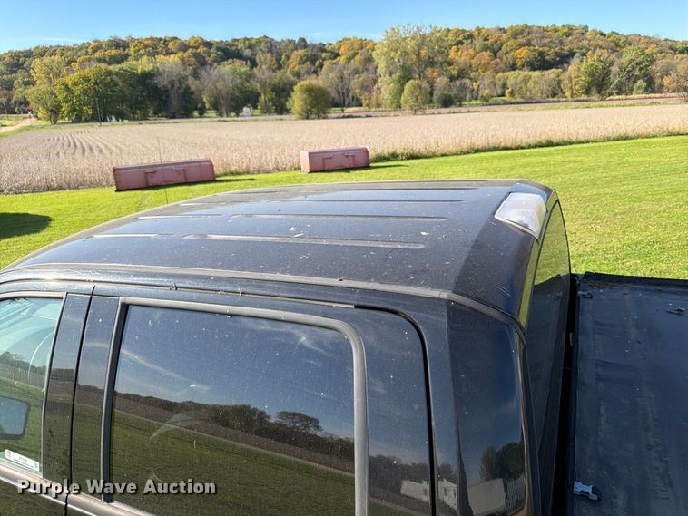 image for item FT7555 2004 Ford F150 Crew Cab pickup truck