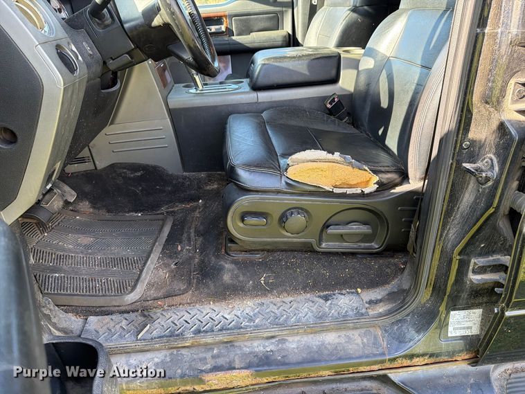 image for item FT7555 2004 Ford F150 Crew Cab pickup truck