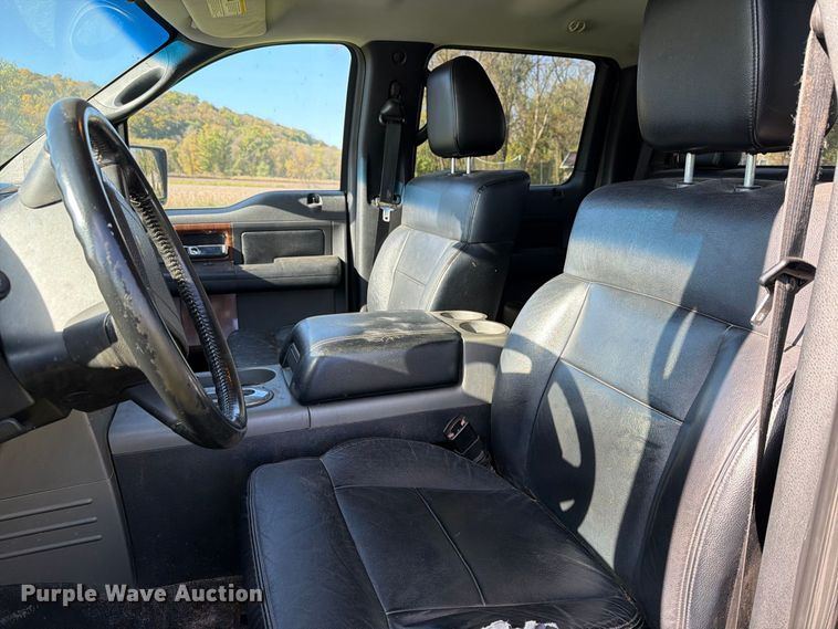 image for item FT7555 2004 Ford F150 Crew Cab pickup truck