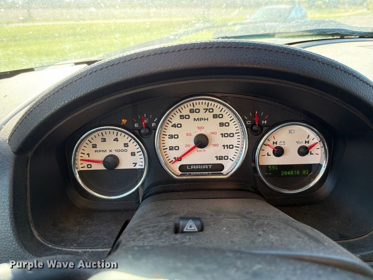 image for item FT7555 2004 Ford F150 Crew Cab pickup truck