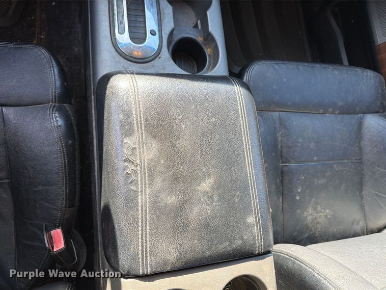 image for item FT7555 2004 Ford F150 Crew Cab pickup truck