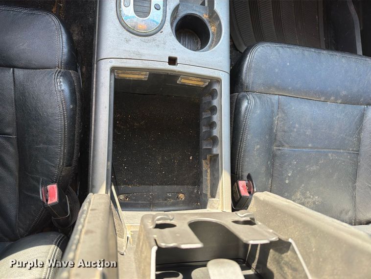 image for item FT7555 2004 Ford F150 Crew Cab pickup truck
