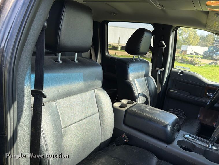 image for item FT7555 2004 Ford F150 Crew Cab pickup truck