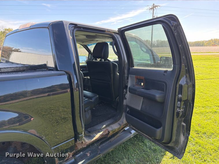 image for item FT7555 2004 Ford F150 Crew Cab pickup truck