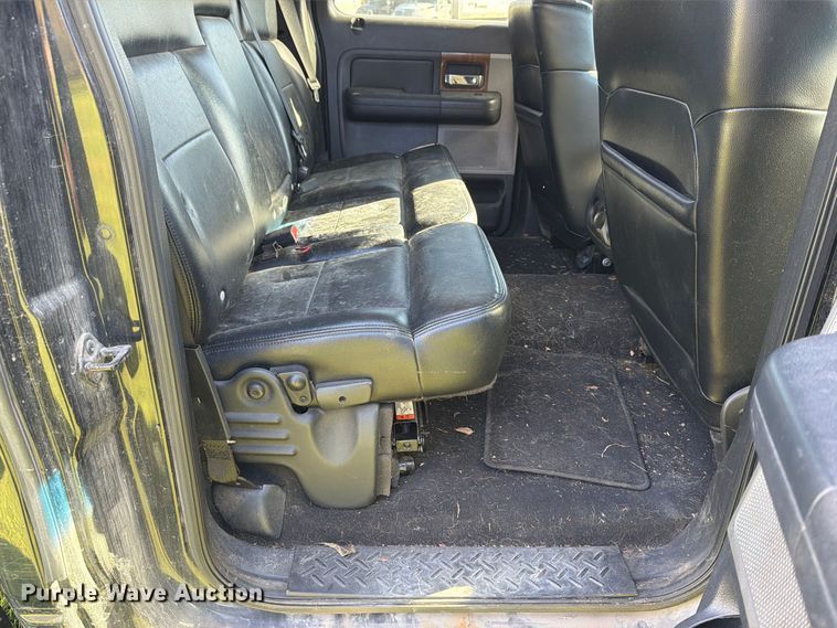 image for item FT7555 2004 Ford F150 Crew Cab pickup truck