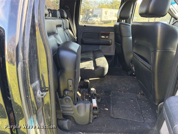 image for item FT7555 2004 Ford F150 Crew Cab pickup truck